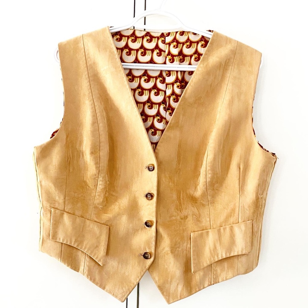 Vintage faux suede vest with amazing retro chicken print